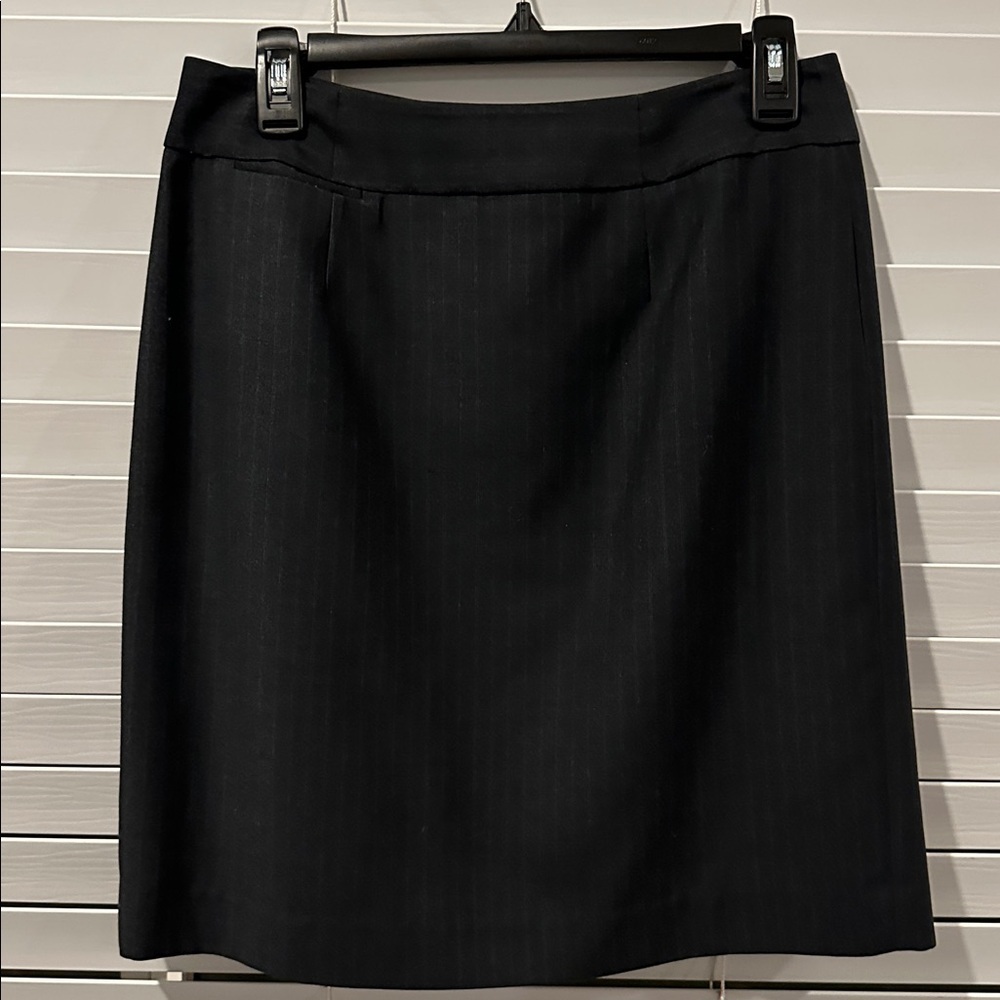 Calvin Klein Pinstriped Charcoal Skirt – Size 6 – Excellent Condition